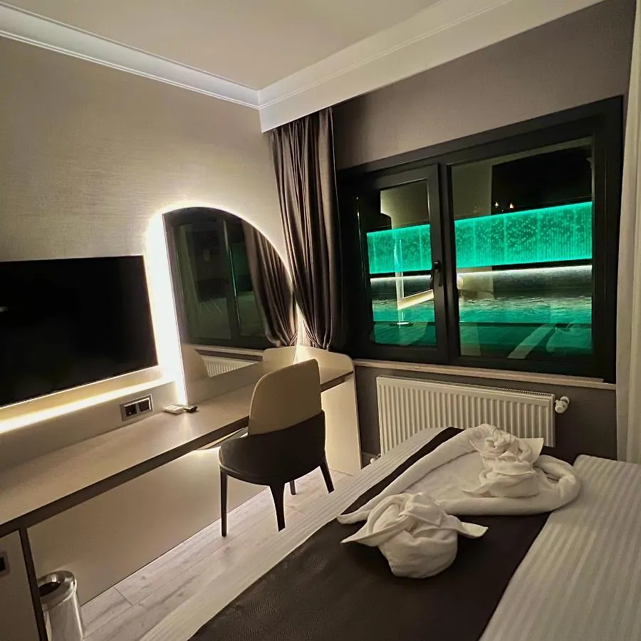 Mq Hotel Suites Arnavutkoy 0*,