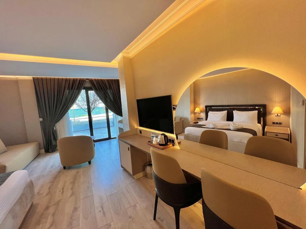 Mq Hotel Suites Arnavutkoy 0*,